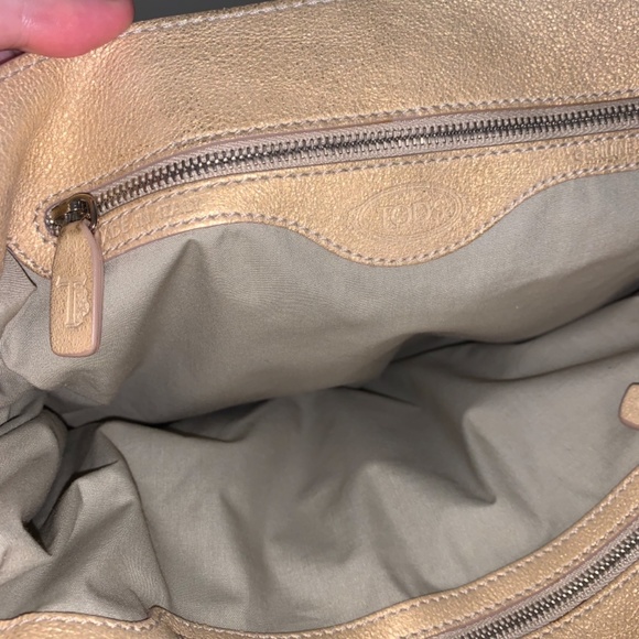 Large Tod’s purse in gold - Picture 10 of 12